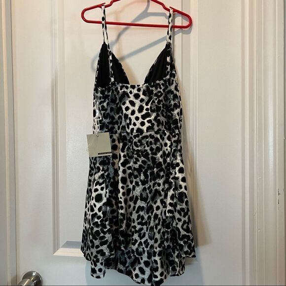 NWT Active USA Size Small Black and White Leopard Romper Spaghetti straps - Picture 4 of 11